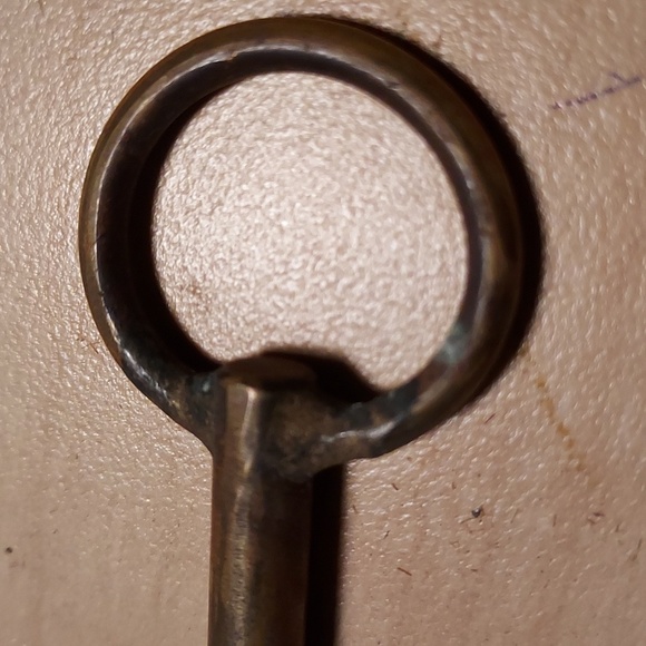 Antique Set of Three Keys One Marked Aug 27 1895 Skeleton Keys Old Keys - Picture 9 of 10